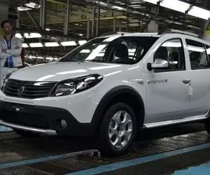 قیمت رنو ساندرو کارکرده سر به فلک کشید!