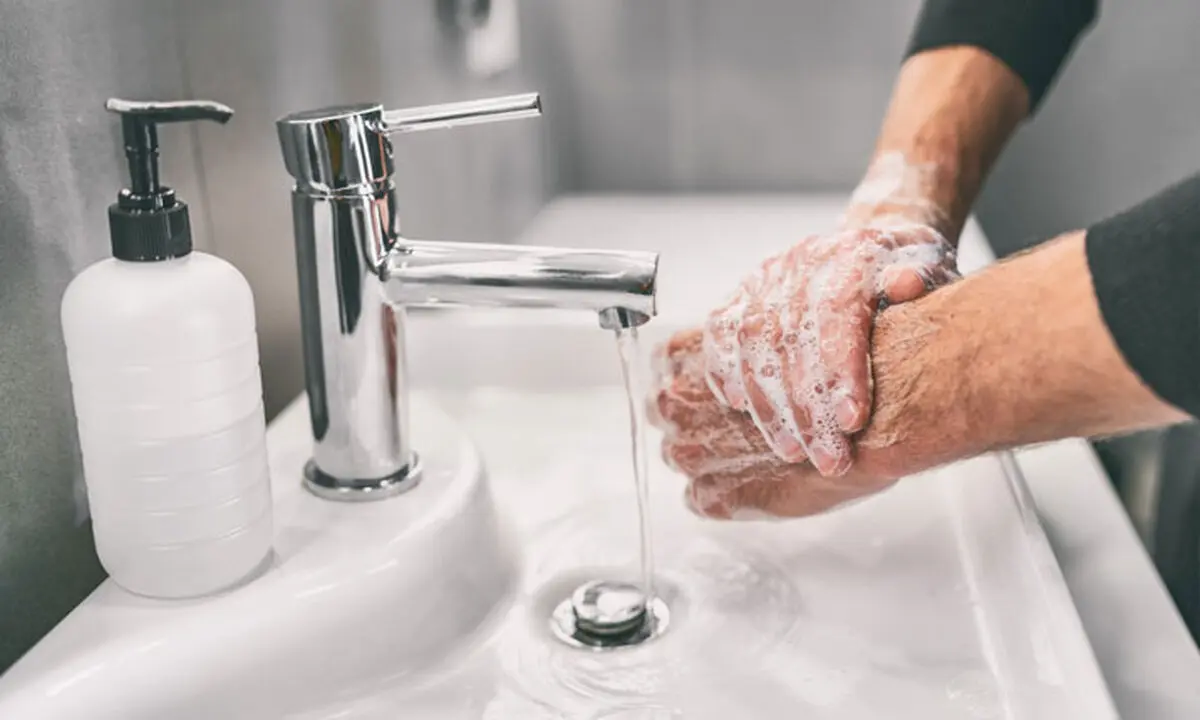 How-to-Remove-Walnut-Stains-From-Skin-04