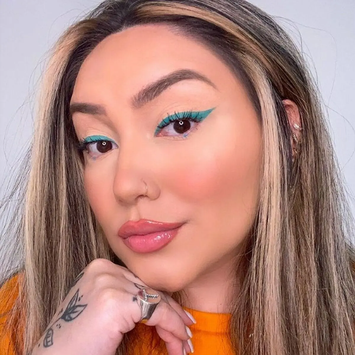 خط چشم 2023