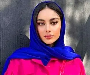 لم دادن روی تخت و وقت گذرانی ترلان پروانه با کراکس هایش در جنوب کشور 