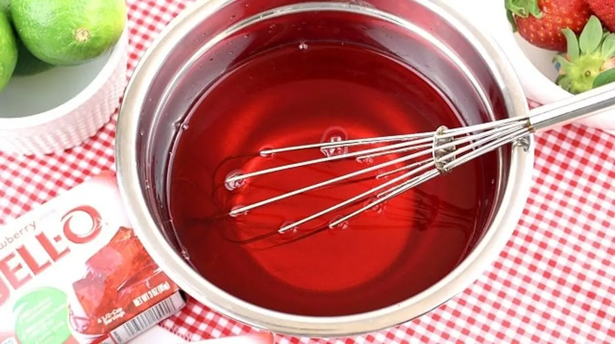 How-to-Make-Margarita-Jello-Shots-for-Summer