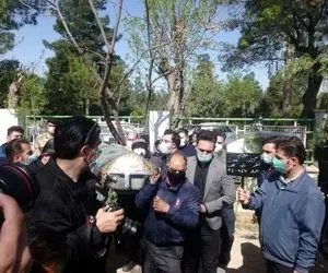 (عکس) متن و حواشی تشییع پیکر آزاده نامداری