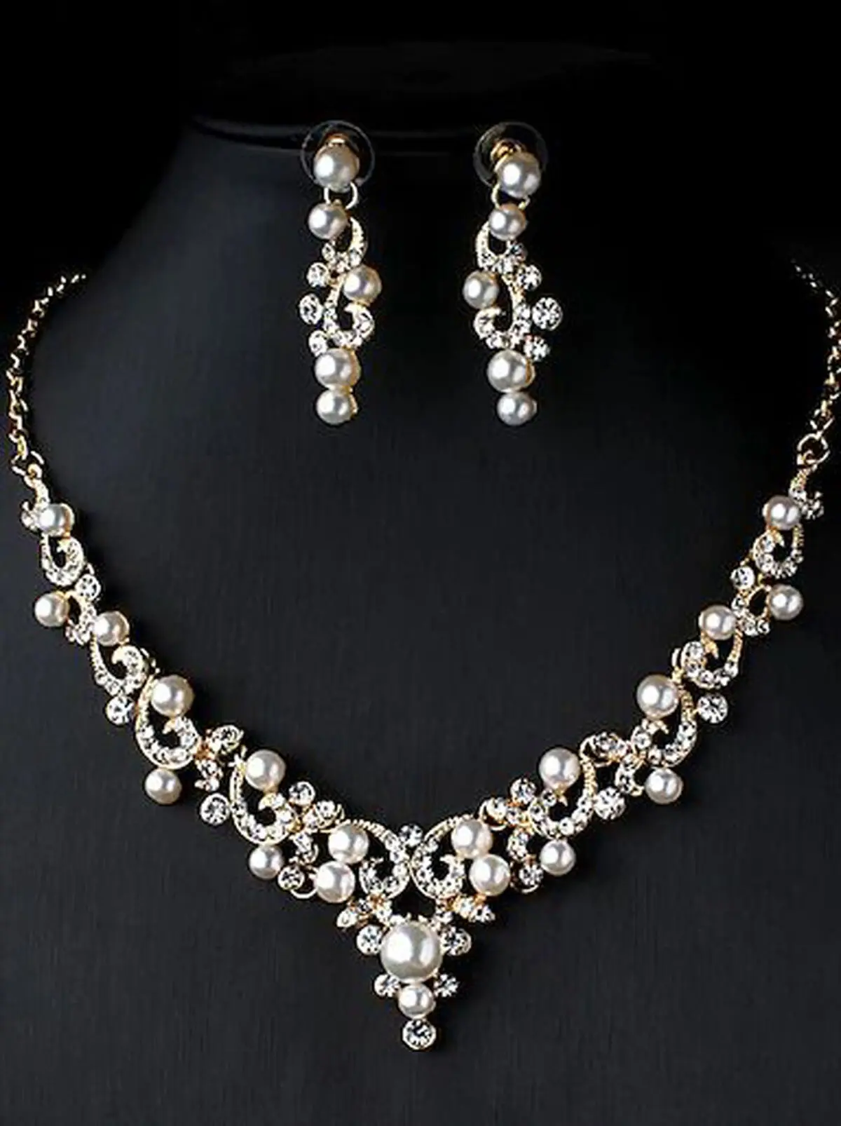 pearl-earring-necklace-and-set-22