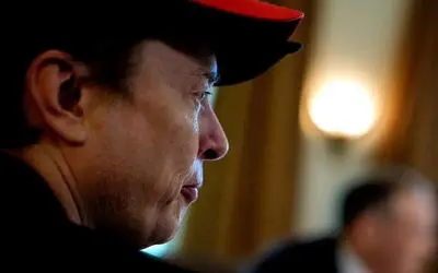 کبودی چشم میلیاردر معروف حاشیه‌ساز شد + عکس