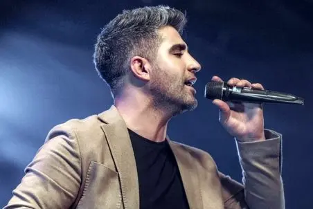 آواز رویایی؛ خواننده ایرانی شبیه اوزجان واسه ترکیه ها کعبه عشق معین می خونه