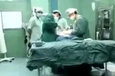 آواز اصیل؛ دکتر تو اتاق عمل دل و روده ی مریضو کوک میزنه از اون ورم میخونه چه تمرکزی