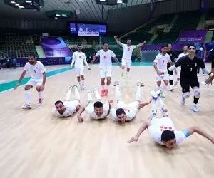 تصاویر جشن طلای دلیر مردان فوتسال ایران در عربستان