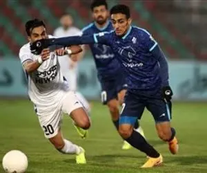 مهاجم پیکان با پرسپولیس تمدید کرد