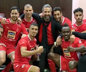 کامنت هوادارانِ استقلال در اینستاگرامِ مهرداد میناوند