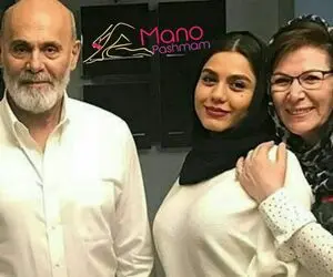علاقه شدید آزاده زارعی به نشان دادن اندام و موهایش! +عکس