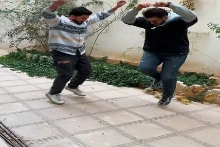 آواز اصیل؛ پسرا با آهنگ علی یاسینی رقص کرمانجی میرن اصالت حفظ کنن/اصن یه وضعی