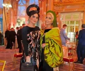 آواز احساسی؛ الناز شاکردوست و همکارش رو موتورن با اسپیکر آهنگ گذاشتن تهران رو شخم زدن