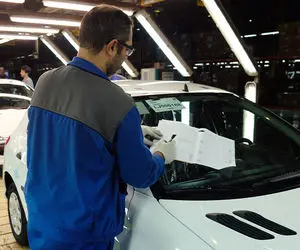 چرا فروش فوق العاده خودروسازان متوقف شد؟