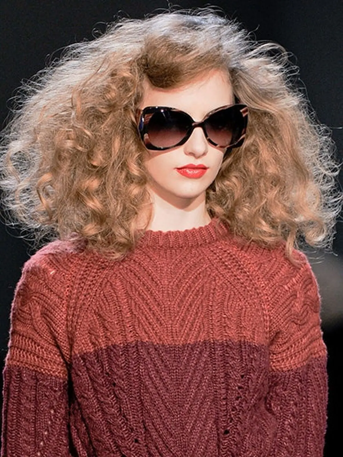 Poofy_ Big Hairdo