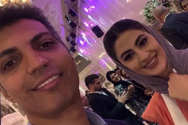 آواز احساسی؛ مریم مومن با عادل فردوسی پور سلفی گرفت و گفت تا تهش محبوبی