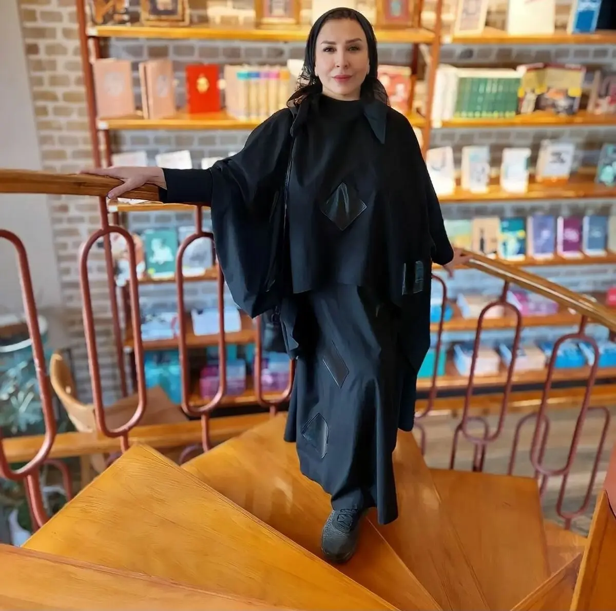 مرجانه گلچین