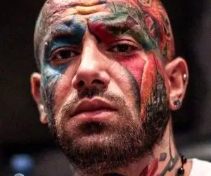 اولین ویدئو از امیر تتلو در فرودگاه در حال بازگشت به ایران