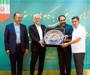 چرا شهردار اصفهان از امیر قلعه نویی عذرخواهی کرد؟