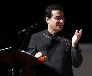 آواز همایونی؛ همایون شجریان باد صبا رو خوند سالن دلاویل پاریس تماشایی شد