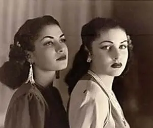 سفر به ایام قدیم سال 1342؛ بازیگوشی شمس پهلوی و سگ هایش وسط چمن های سعدآباد