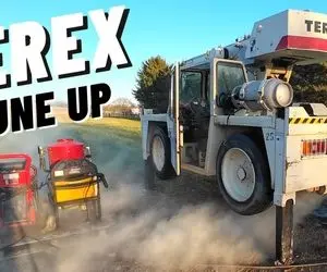 ماشین های غول پیکر؛ جرثقیل 160 تن که برای رفتن پشت تریلی زیادی بزرگه