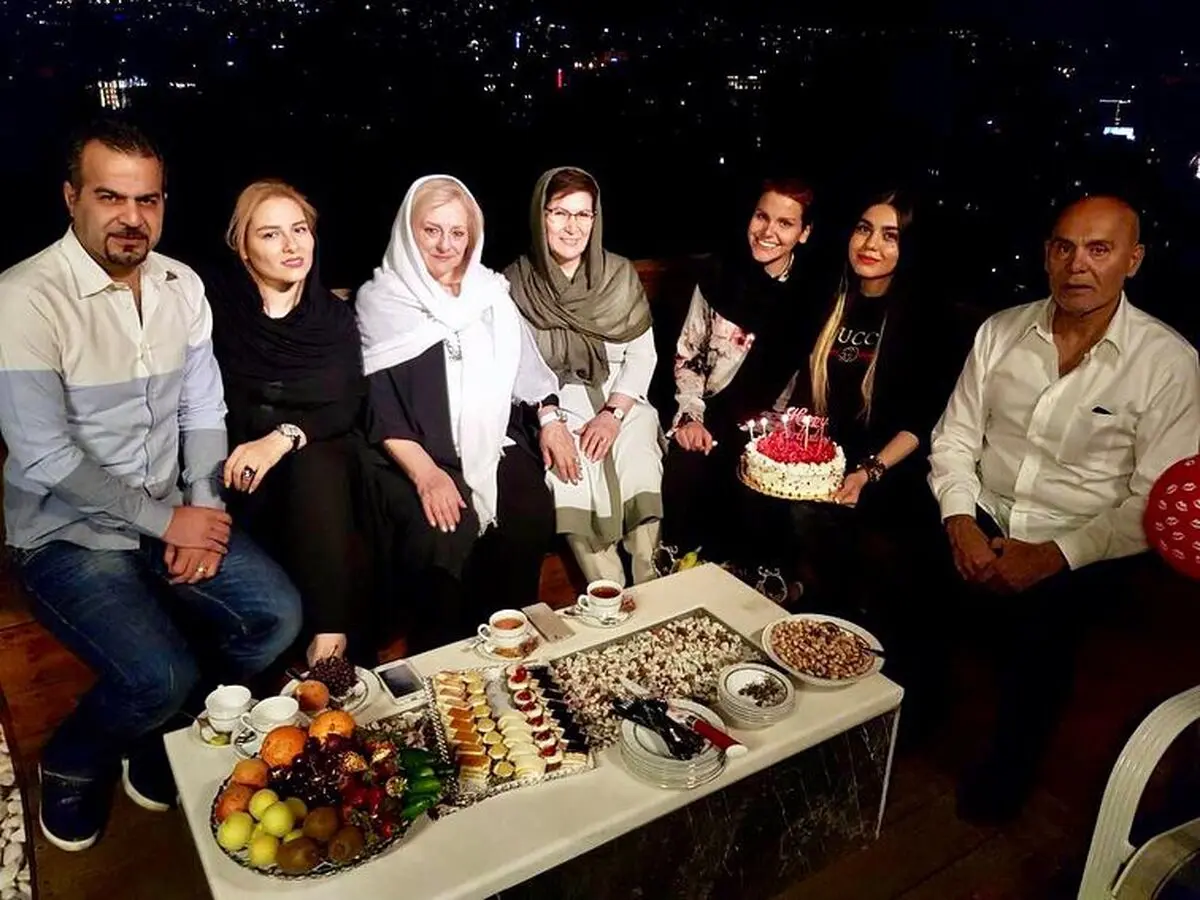 azadeh_zareie_33229016_2040553902685316_4649669545257074688_n