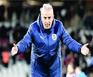 (عکس) لحظه امضا کارتال پای قرارداد پرسپولیس