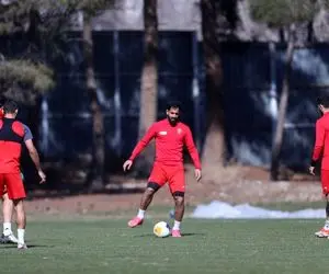 ابهام در چینش دفاعی پرسپولیس برابر النصر