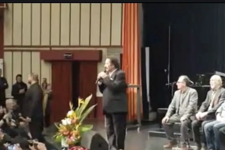 آواز هنرمندانه؛ اولین اجرای‌ زنده‌ جواد یساری بعد از سال‌ها در ایران