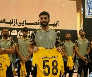 ابتکار قشنگ سپاهان؛ رامین رضاییان با موتور نیازمند با درشکه!