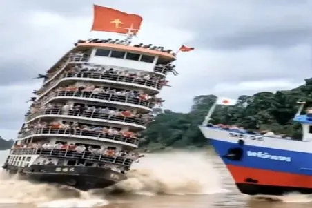 معماری طبیعت؛ فاجعه ی انسانی وحشتناک در کشتی گردشگری / زیر 18 سال نبینن