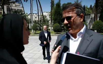 مدیریت تغییر ساعت باید در اختیار دولت باشد