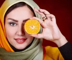 (عکس) ژست  لب خاص خانم مجری!