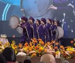 آواز شاد؛ اجرای سماع و نوازندگی دختران تو یزد که گوشواره های لوستری هم انداختن