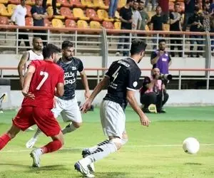 مهاجم اروپایی تراکتور پَرید!