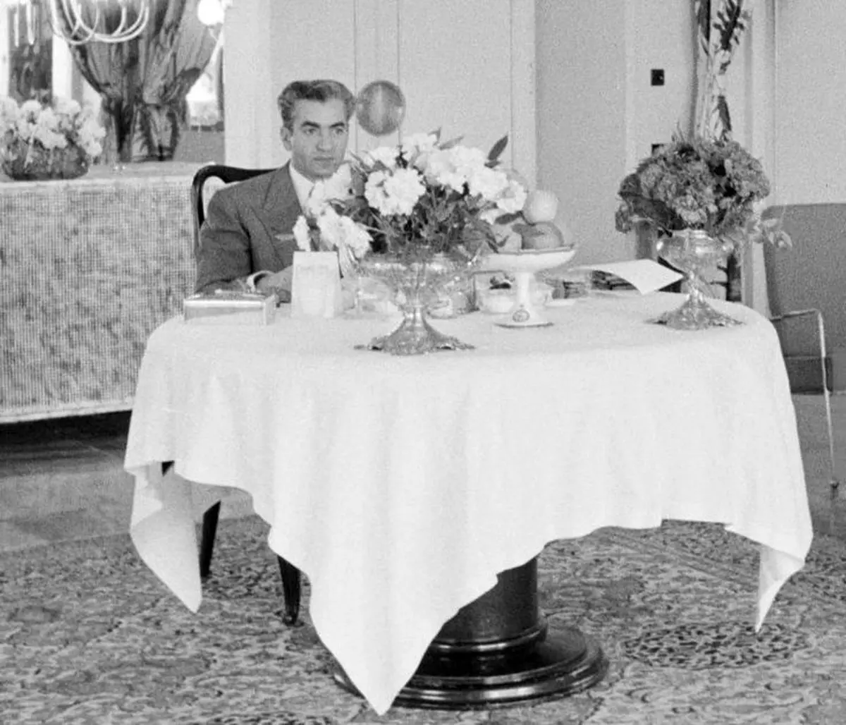 Mohammad Reza Shah Pahlavi_ after separating from Princess Soraya_ was eating only in the dining roo