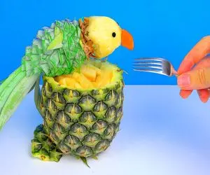 خلاقانه‌های آشپزی؛ واسه گل پسرت یه طوطی با آناناس درست کن عاشق میوه میشه