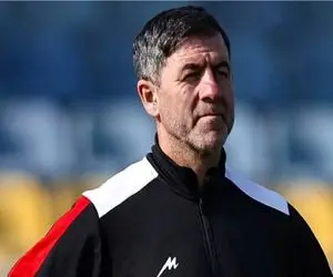 کریم باقری زیر بار شعارهای توهین‌آمیز تراکتوری‌ها؛ سکوتی با سابقه و پاسخ قاطع