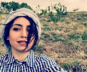 (عکس) نازنین بیاتی در کنار اسب کوتوله‌اش!