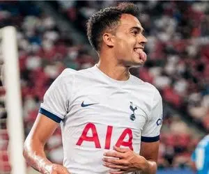 رگیلون پیشنهاد سنگین پرسپولیس را رد کرد