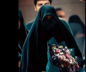آواز جگرسوز؛ تازه عروس با دسته گل رفت بالا سر پیکر همسر شهیدش دلا خون شد