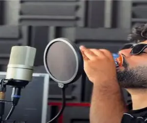 آواز اصیل؛ پسره استعداد خالص نیومده یارم سره قرارم رو کوردی میخونه حض میکنی