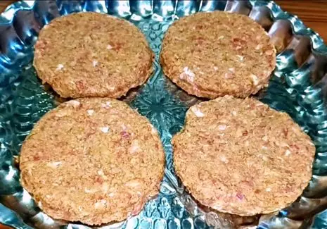 شام چی بپزم؟ همبرگر دست سازی که از رستورانیا خوشمزه تره