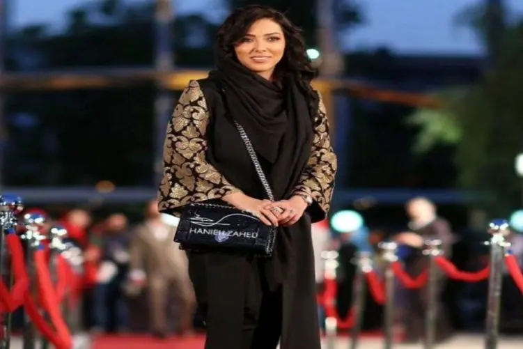 آواز احساسی؛وقتی شدند زد زیر آواز چشمای لیلا اوتادی چهار تا شد از خوده ناصر بهتر بود