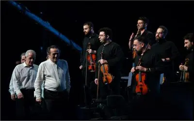 آواز شاد/ کامکارها با آتش زنده صحنه را به آتش کشیدند