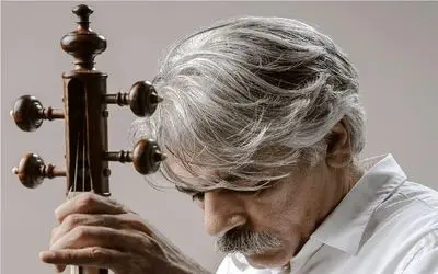 ساز شوریده/ حیرت مردم از کمانچه نوازی کیهان کلهر کل سالن شوکه شدند