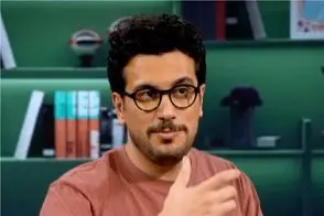 سکانس خندان؛ فرآیند تبدیل امیرحسین قیاسی به قیا سی سی با حمایت تمام قد از خانم ها