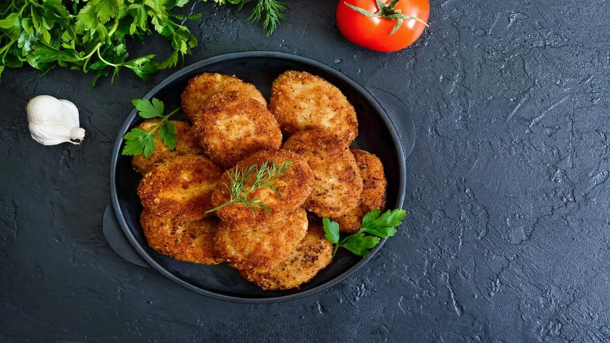 طرز-تهیه-کتلت-مرغ-با-مرغ-پخته-cover