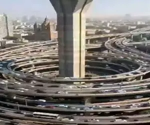 معماری خلاقانه؛ یه پل زدن مثل کلاف صد دور پیچیده معلوم نیست سرش کجاست تهش کجاست عظمتو