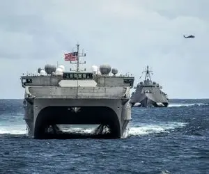 ناو آبراهام لینکلن به دریای عرب رسید